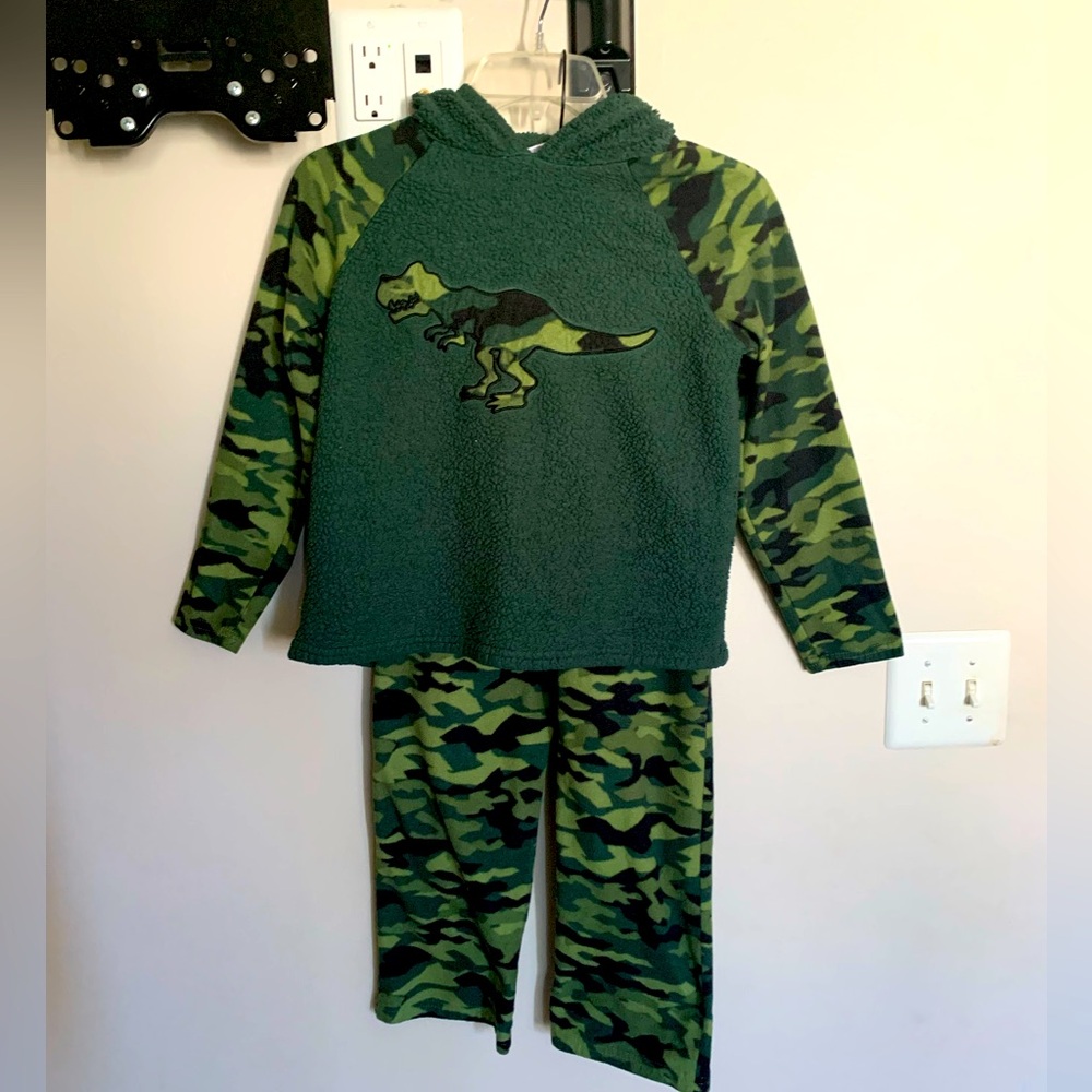 Sainteve Kids 2 - piece pajama set. Size M (10/12)